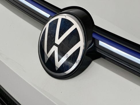 Used 2024 Volkswagen Golf R AWD/4WD image 35