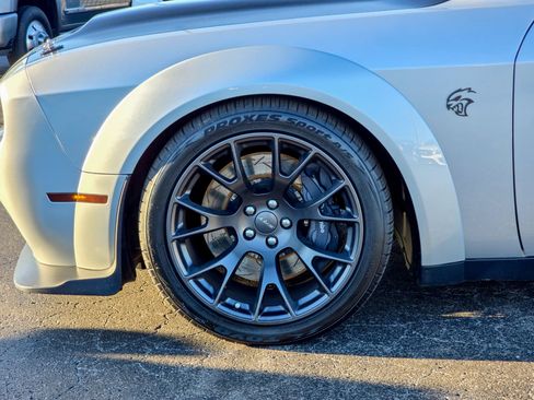 Used 2020 Dodge Challenger SRT Hellcat Redeye image 18