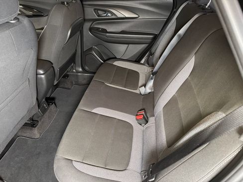 Used 2021 Chevrolet TrailBlazer LT w/ Convenience Package FWD image 21