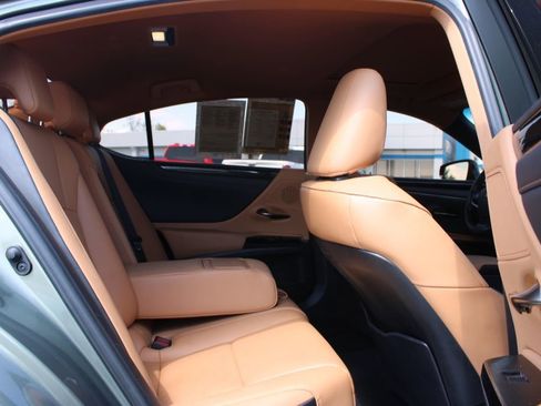 Used 2023 Lexus ES 350 w/ Accessory Package (Z1) FWD image 30