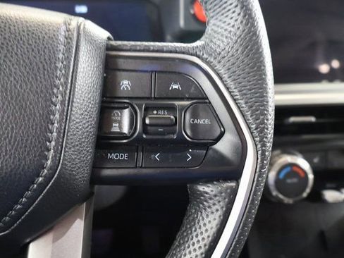 Used 2024 Toyota Tacoma TRD Off-Road image 18