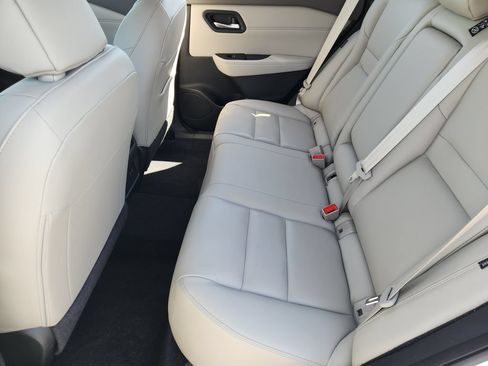 Used 2023 Nissan Rogue SL w/ SL Premium Package FWD image 19