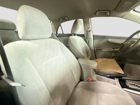 Used 2010 Toyota Corolla LE FWD image 25