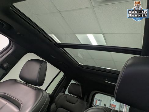 Used 2025 Jeep Grand Cherokee L Limited w/ Black Appearance Package AWD/4WD image 21