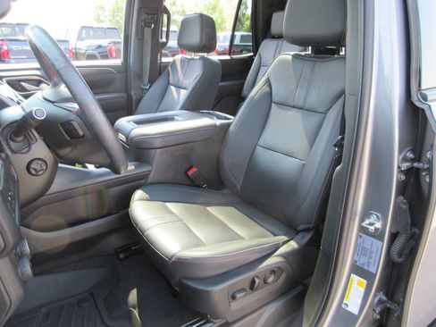 Certified 2022 Chevrolet Tahoe RST w/ Luxury Package AWD/4WD image 22