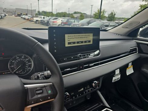 Used 2025 Mitsubishi Outlander Trail Edition image 21