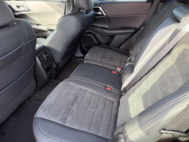 Used 2024 Mitsubishi Outlander SE FWD image 18
