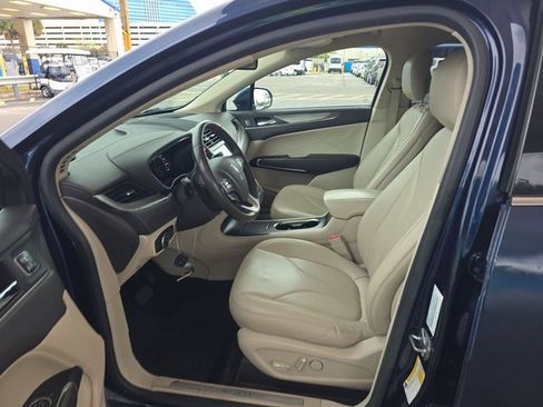Used 2017 Lincoln MKC Premiere image 5