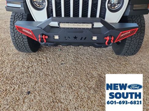 Used 2023 Jeep Gladiator Rubicon w/ LED Lighting Group image 33