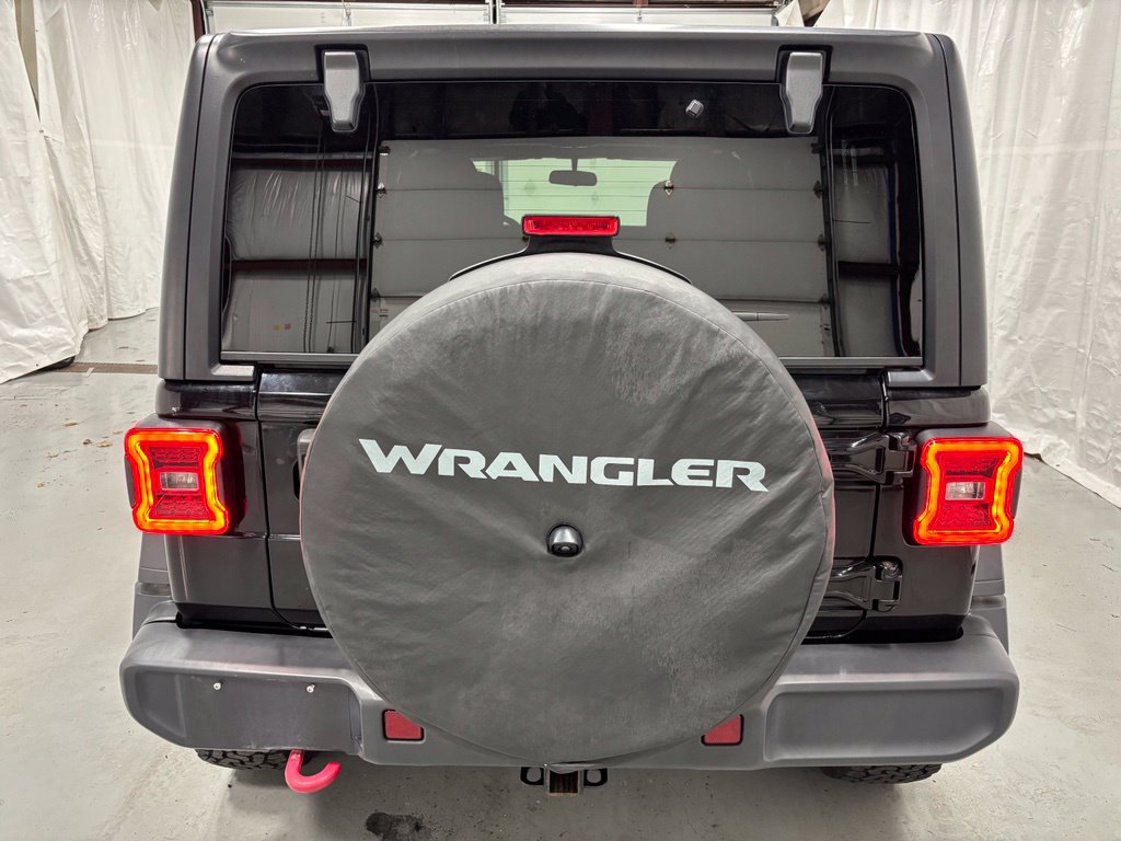 Used 2020 Jeep Wrangler Unlimited Rubicon w/ LED Lighting Group AWD/4WD image 6