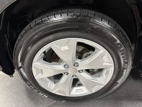 Used 2016 Subaru Forester 2.5i Premium w/ Popular Package #2 AWD/4WD image 2