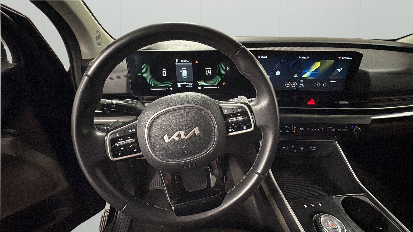 Used 2026 Kia Carnival LXS FWD image 22