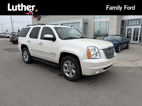 Used 2009 GMC Yukon SLT AWD/4WD image 1
