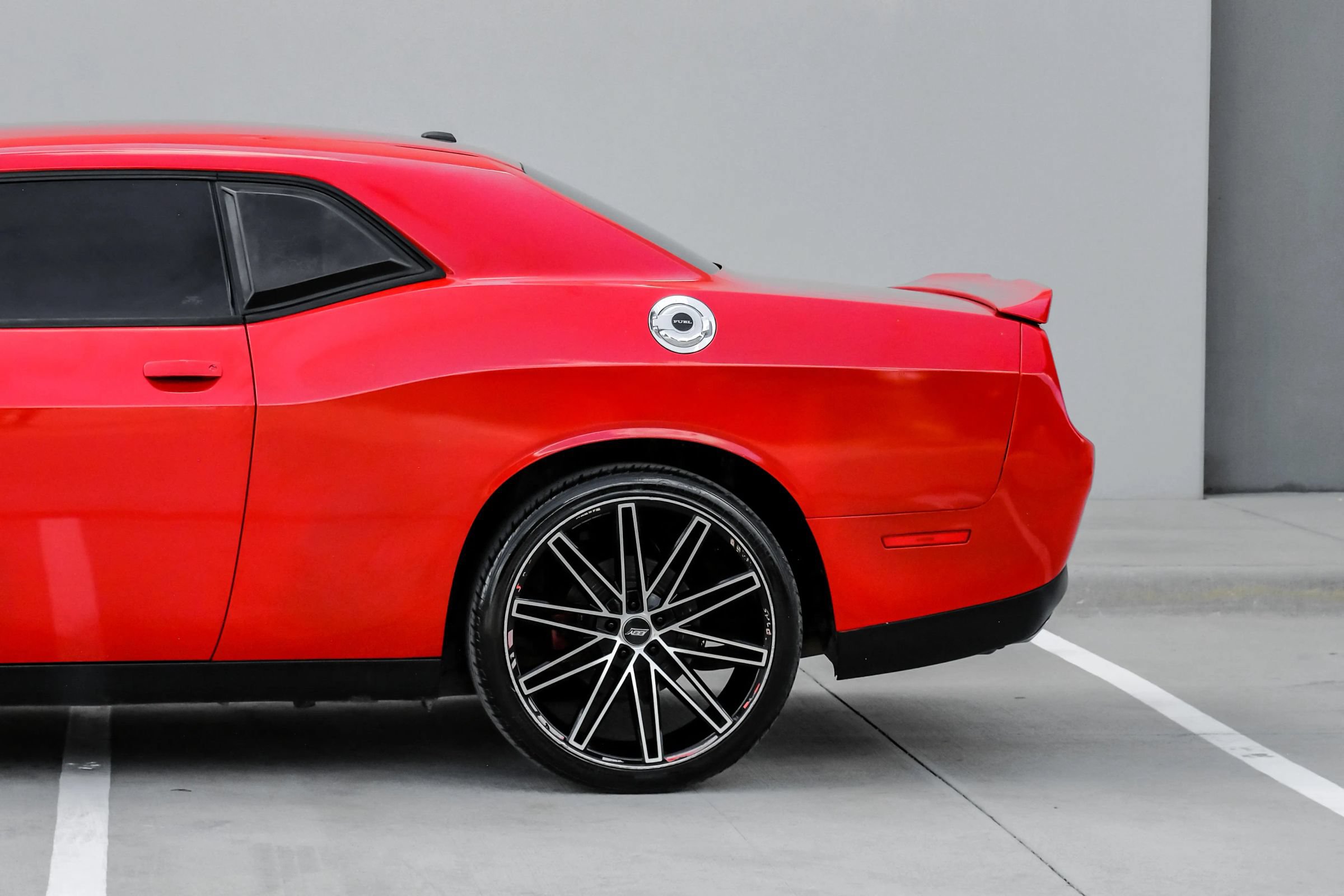 Used 2019 Dodge Challenger SXT RWD image 18