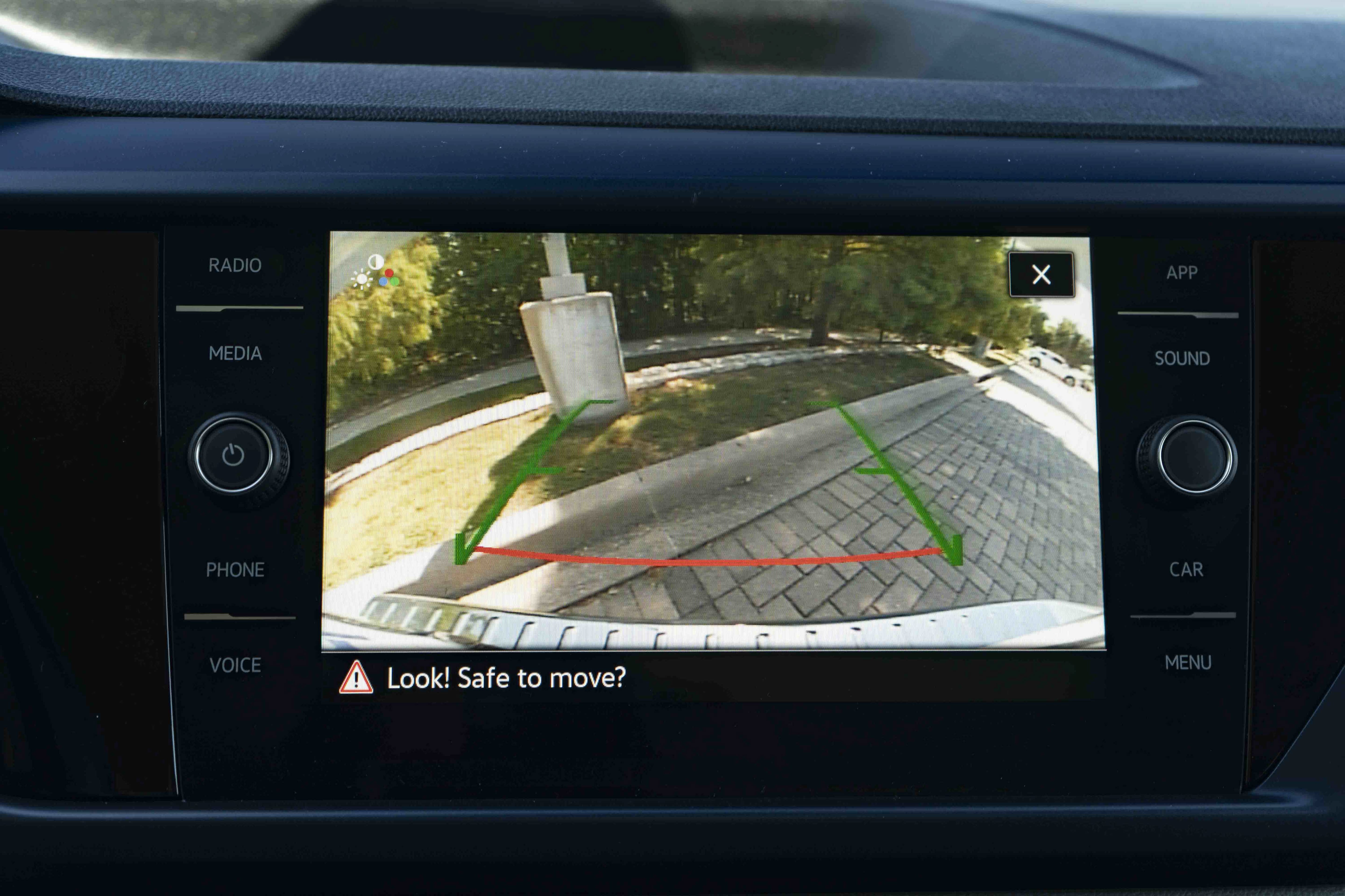 Certified 2023 Volkswagen Taos SE w/ Panoramic Sunroof Package FWD image 30