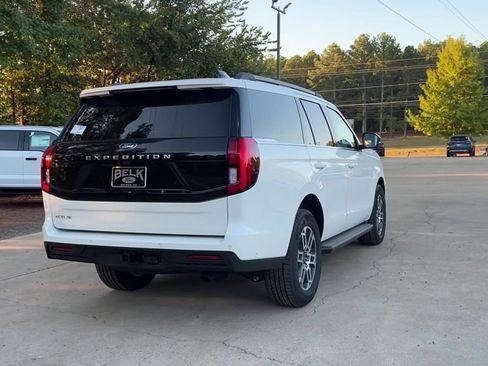 New 2025 Ford Expedition Active image 6