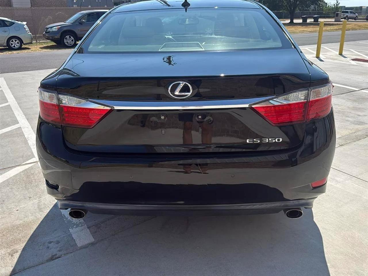 Used 2014 Lexus ES 350 w/ Premium Package FWD image 13