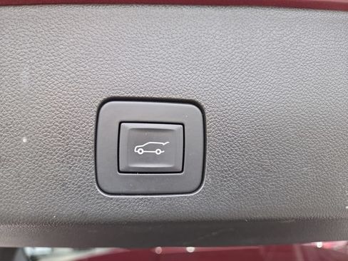 Used 2023 Buick Encore GX Select w/ Sport Touring Package FWD image 16