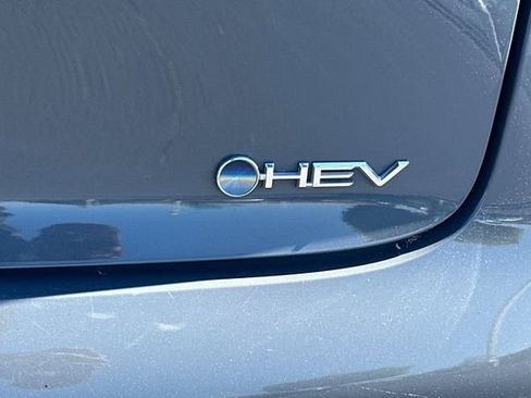 Used 2024 Toyota Prius LE image 32