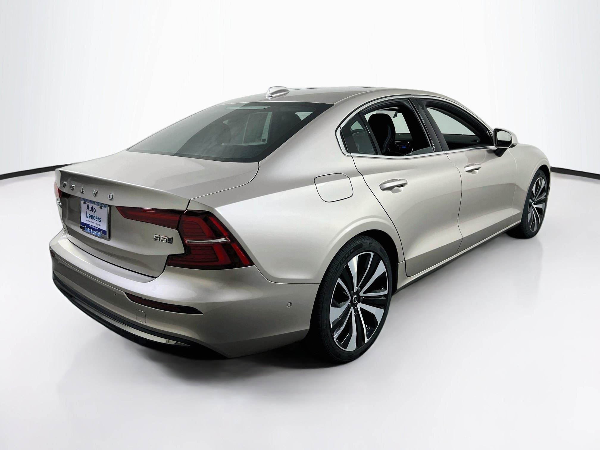 Used 2023 Volvo S60 B5 Ultimate AWD/4WD image 5