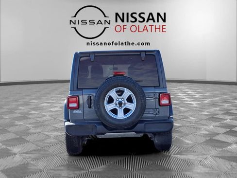 Used 2021 Jeep Wrangler Unlimited Sport image 23