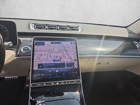 Certified 2023 Mercedes-Benz S 500 4MATIC image 11