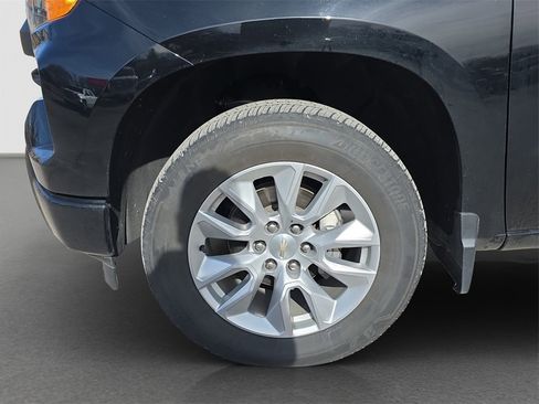 Used 2023 Chevrolet Silverado 1500 Custom image 4