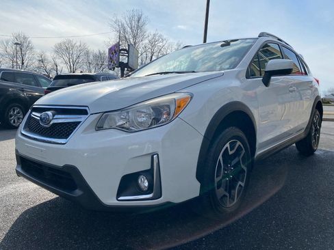 Used 2017 Subaru Crosstrek 2.0i Premium w/ Moonroof Package image 7