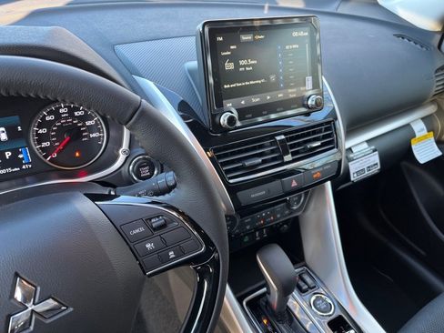 New 2024 Mitsubishi Eclipse Cross SE image 24