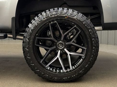 Used 2026 Chevrolet Silverado 1500 LT AWD/4WD image 12