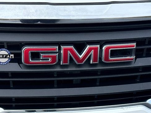 Used 2024 GMC Terrain SLE image 7