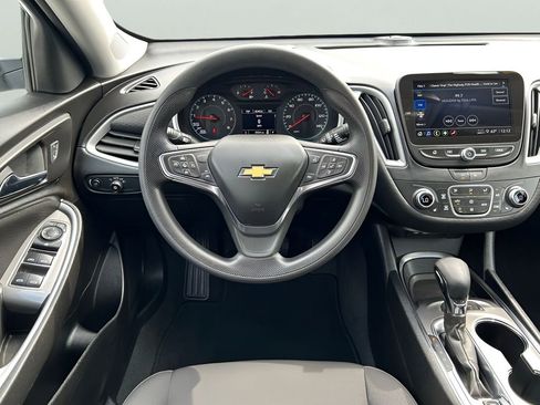 Used 2024 Chevrolet Malibu LT image 19