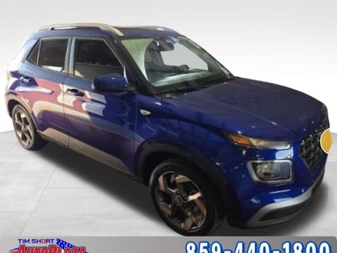 Used 2024 Hyundai Venue SEL image 4