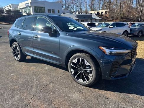 Used 2026 Volvo XC60 B5 Plus w/ Protection Package Premier image 10