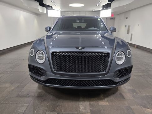 Used 2019 Bentley Bentayga image 2