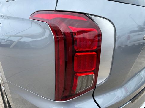 Used 2020 Hyundai Palisade Limited FWD image 11