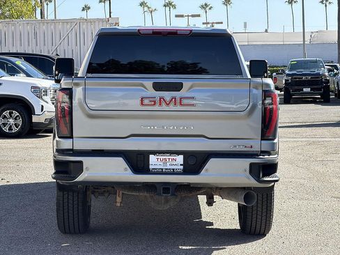 Used 2025 GMC Sierra 2500 AT4 AWD/4WD image 6