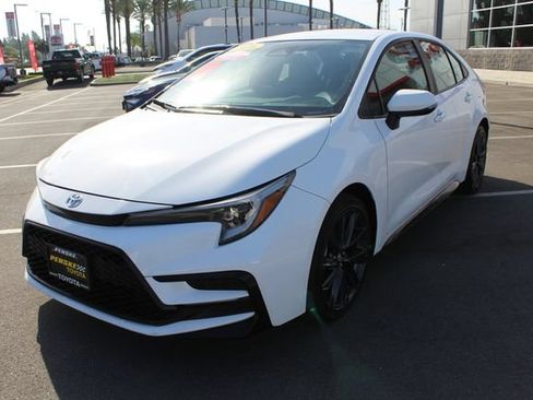 Certified 2026 Toyota Corolla SE w/ Carpet Mat Package (TMS) FWD image 5