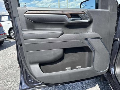 Used 2025 GMC Sierra 1500 SLT AWD/4WD image 21