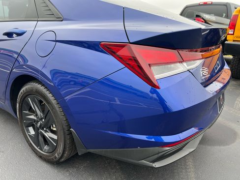 Used 2023 Hyundai Elantra SEL image 20