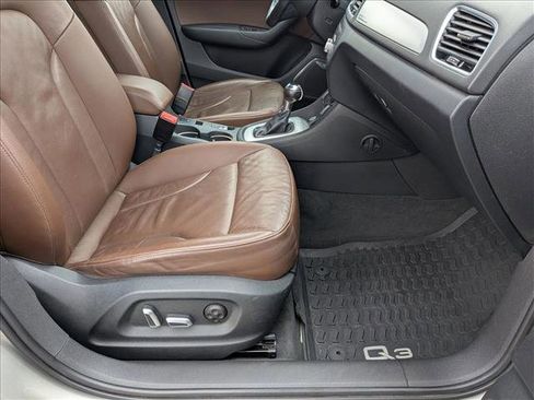 Used 2016 Audi Q3 2.0T Prestige w/ Prestige Package image 21