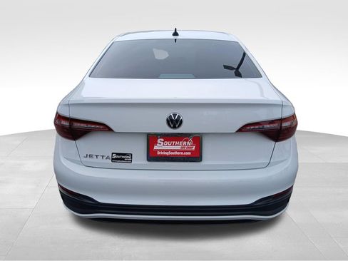 Used 2024 Volkswagen Jetta Sport FWD image 6