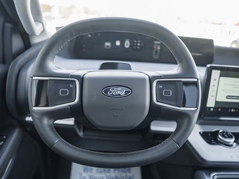 Certified 2025 Ford Expedition Active image 39