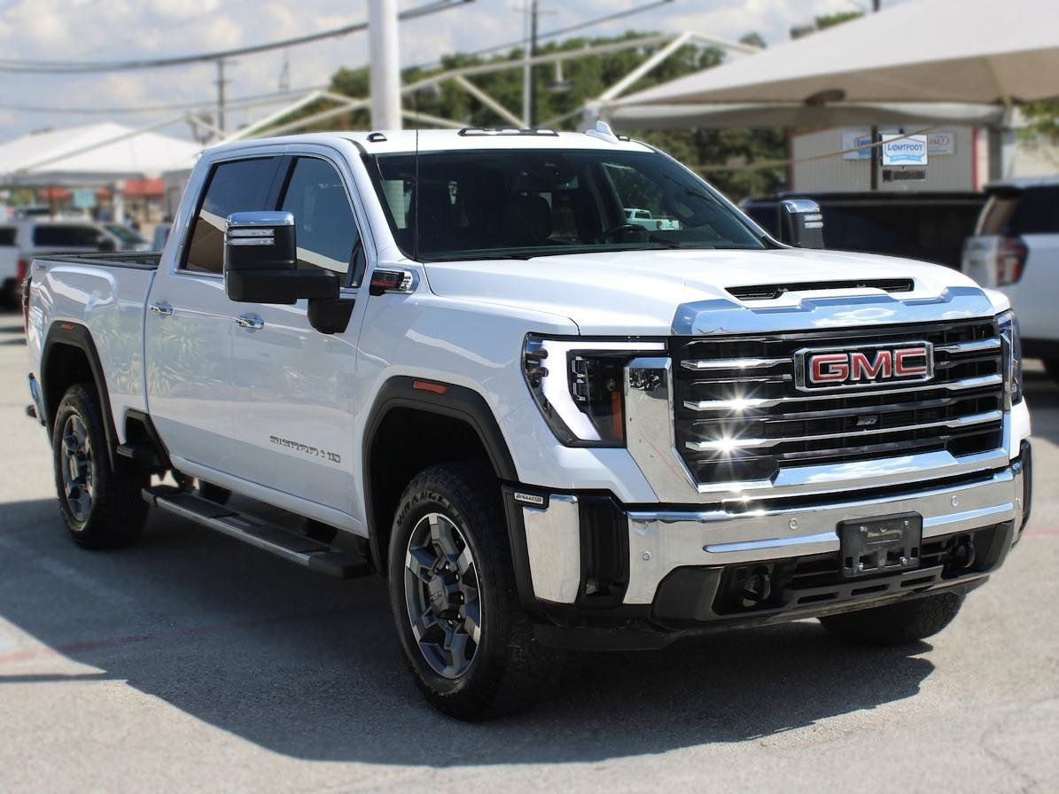 Used 2025 GMC Sierra 2500 SLT w/ SLT Convenience Package AWD/4WD image 2