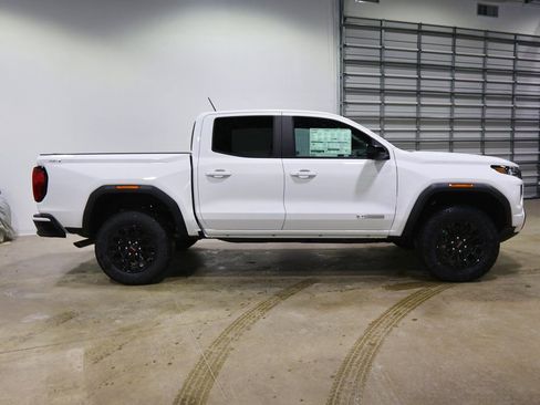 New 2026 GMC Canyon Elevation w/ Convenience Package image 2