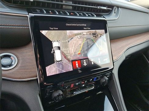 Certified 2024 Jeep Grand Cherokee Summit image 15