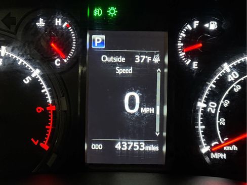 Certified 2024 Toyota 4Runner SR5 Premium image 11