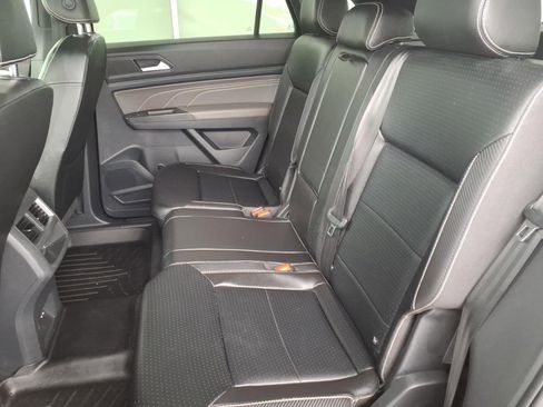 Used 2022 Volkswagen Atlas Cross Sport SE AWD/4WD image 16