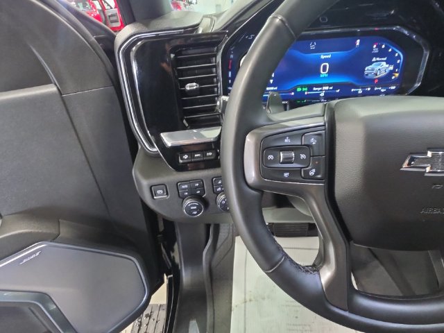 Used 2024 Chevrolet Silverado 1500 High Country w/ High Country Premium Package AWD/4WD image 16