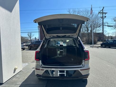 Certified 2025 Volvo EX90 Ultra w/ Protection Package Premier image 12